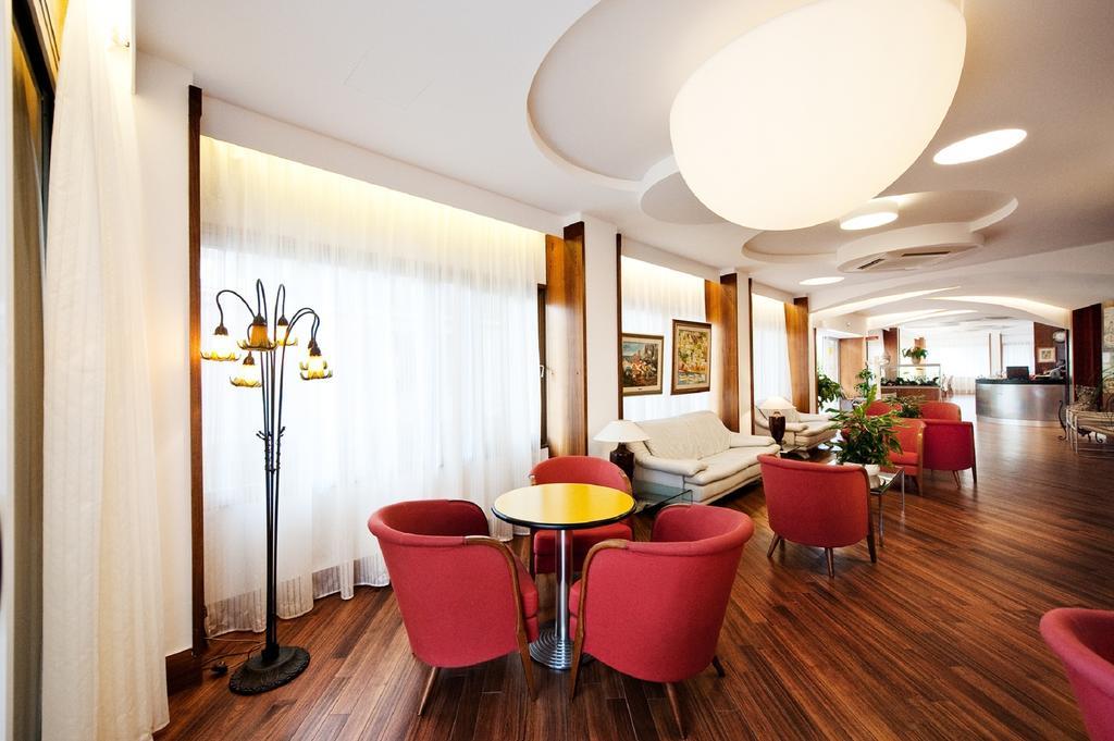 Hotel Continental サン・ベネデット・デル・トロント エクステリア 写真
